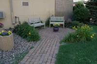 Brentwood Inn & Suites Hotels near Douglas Trail