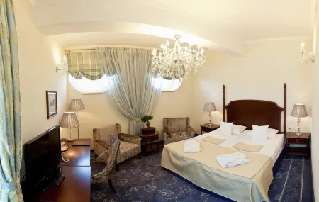 Hotel Willa Hueta Отели в г. Кельце