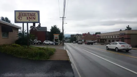 Heritage Inn Отели рядом с достопримечательностью «Грэйт Кросс оф Крайст»