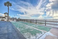Beachfront Studio w/ Community Indoor Pool! - Condos