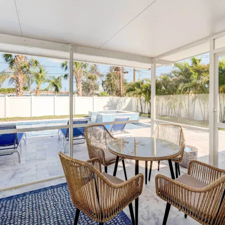 Naples Vacation Home Private Pool and Hot Tub!