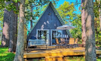 Cozy Toledo Bend A-Frame w/ Waterfront Views!