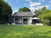 Detached vacation home on Lake Edersee Rehbach " Das Haus am See " Hotels in Edertal