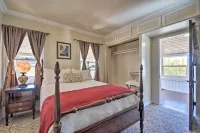 Historic Mariposa Stagecoach Stop w/ Gas Fire Pit! - spa