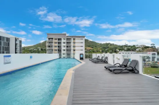Central Holborn Apartments Hotels near Townsville City Council
