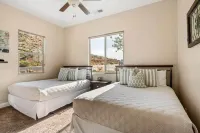 Gateway to Fun 3 Bedroom Townhouse - شرفة