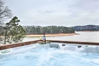 Beautiful Lakefront Studio: Dock, Fire Pit, Kayak Hotels in Emerson