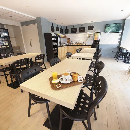 Brit Hotel Essentiel Arverne - Clermont-Ferrand Sud