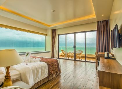 Coral Bay Resort