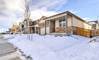 Spacious Aurora House w/ Yard ~ 10 Mi to Dia!