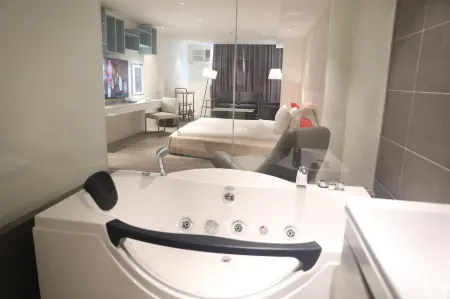 City Park Hotel Residences