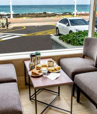 カフェ ホテル ホワイトハウスの写真