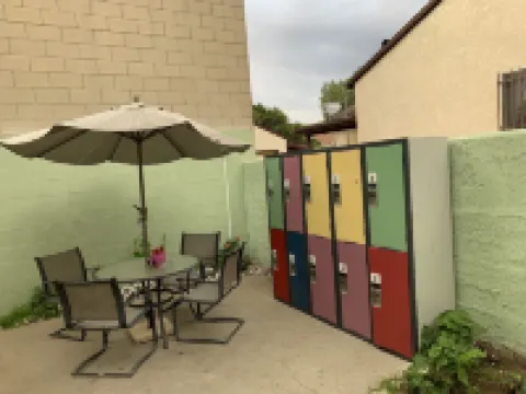 LAX ゲスト ハウス センティネル・フィールド周辺のホテル