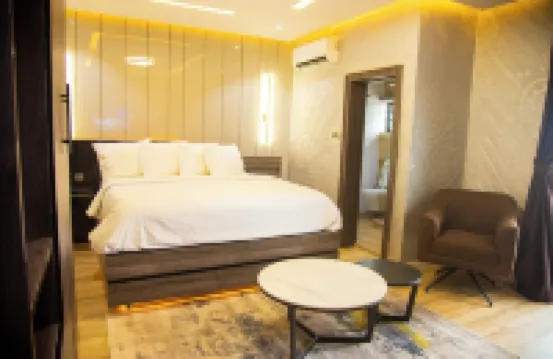 Fullbliss Hotel and Suites