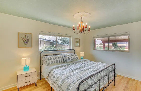 步行至市中心：布里格姆市家庭之家