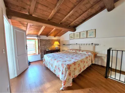Holiday Home in Tuscany Near Lucca Hotel in zona Cascate dell’Acqua Pendente