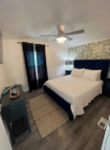 Spacious cottage - the Calusa campground-keylargo-pool