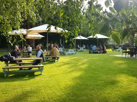 The Bedingfeld Arms Отели в г. Денвер