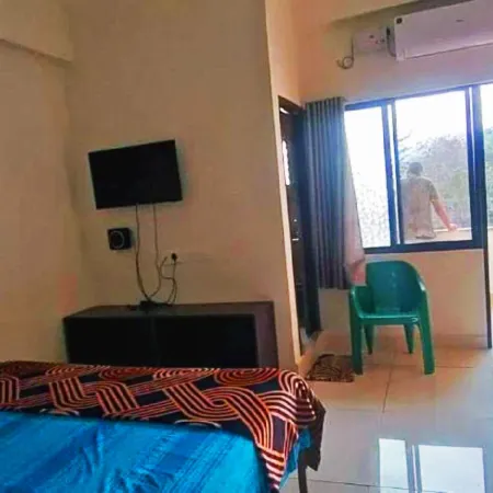 Advaitha Lodge
