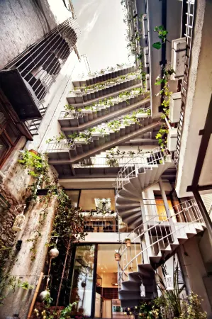 Nuru Ziya Suites