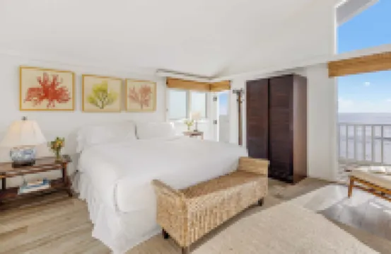 Unbeatable Beachfront Bliss w/ Ocean Views, Luxe Interiors & Patio Beach Road
