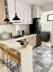 Modern 302 apartment w/AC +WiFi + Parking