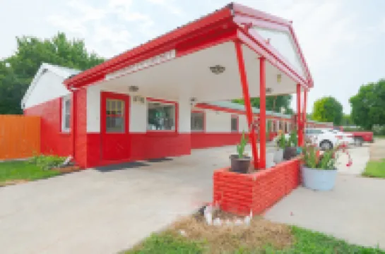 OYO Hotel Lamberton Hwy 14 Hotel di 