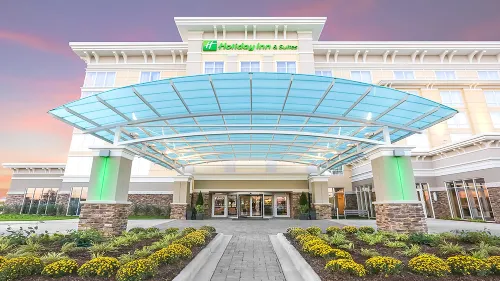 Holiday Inn & Suites EAST PEORIA by IHG - Parkplatz
