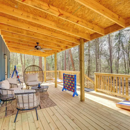 Winnsboro Barndominium w/ Fire Pit & Large Deck!