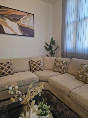 1 Bed-sleeps 2-city Centre-no Free Parking