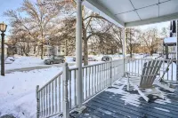Saint Paul Home in Historic Cathedral Hill - parking