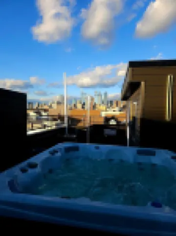 โคซี่ โฮม ใกล้ใจกลางเมือง พร้อมอ่างน้ำร้อน