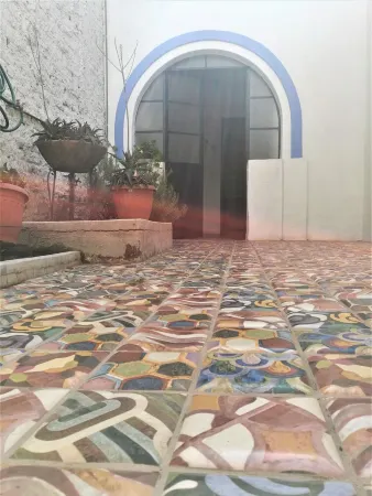 La Piedra, beautiful house with back yard at 2 blocks from the center Отели рядом с достопримечательностью «Casa Arrecife»