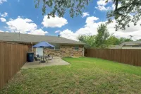 Pet & Family-Friendly Stay Near DFW Airport