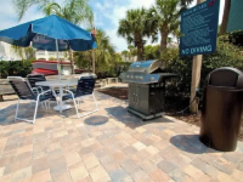 Ocean Hibiscus Retreat For 8 Hotels in Butler Beach