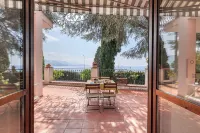 Hanbury Apt Pool And Sea - Happy Rentals - Kitchens