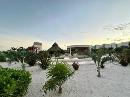 Cozy 2-bedroom townhome in enchanting Chicxulub with WiFi, private pool