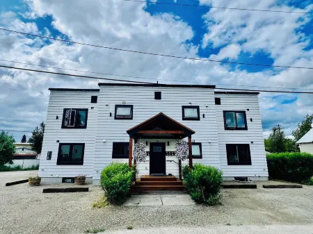 Dollhouse Downtown Отели рядом с достопримечательностью «Заказник Френдс оф Кримерс Филд эт Кримерс Филд Мигратори Уотерфоул»