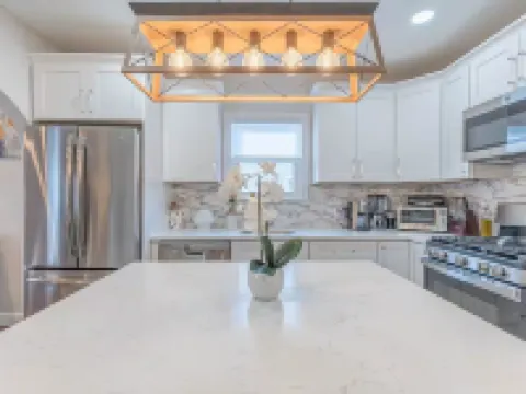 2-bedroom apartment in brilliant Montclair with AC, WiFi Hotels in Montclair