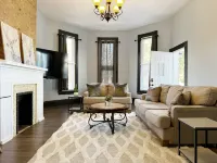 Downtown EVV 2BR- 1.5BA Apt-  Chandler A Hotels in Evansville