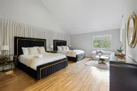 Upper Saddle River Resort w Pool, Hot Tub & Lake
