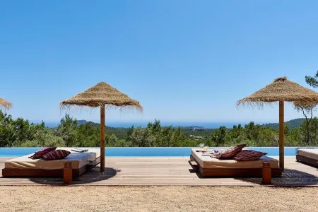 Villa with spectacular views for 12 pax Отели в г. Сан-Хосе