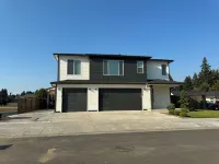 Beautiful and Modern ADU with its own private entrance Hotels in Salmon Creek