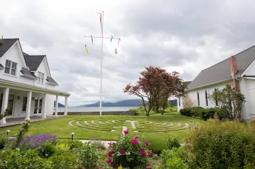 Water Views and Open Floor Plan - Charming Retreat