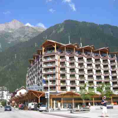 Alpina Eclectic Hotel Hotel Exterior