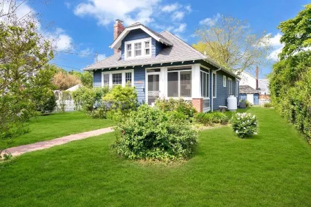 Craftsman Cottage in Greenport Village