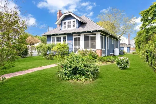 Craftsman Cottage in Greenport Village