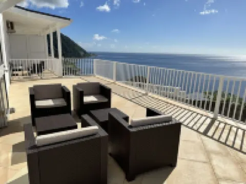 Centrally located apartment in a quiet community with exceptional views!