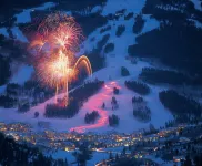Spacious Condo w/ FREE WiFi, Parking, Heated Pool, Hot Tubs, Skier Shuttle