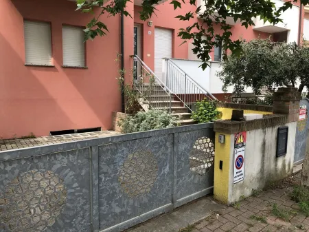 Independent entrance apartment with private car